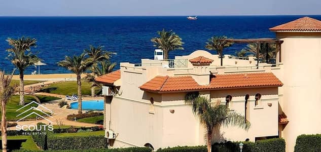 خطوات من البحر استلم فوري شاليه + اوبن رووف اطلاله مميزه علي ال pool والبحر غرفتين فيو بانورامي مناسب جدا للاستثمار دقائق من القاهره