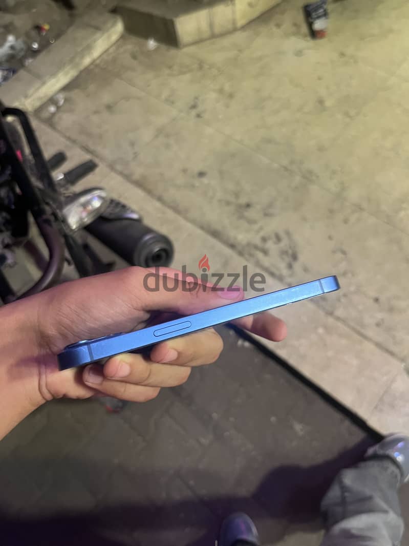 Apple - iPhone 13 7