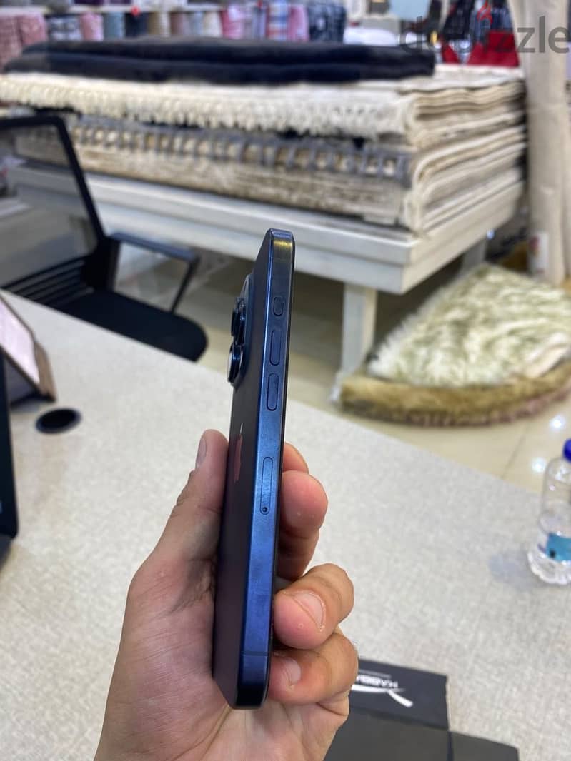 Apple - iPhone 15 Pro 2
