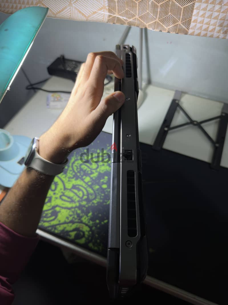 Dell precision 7520 1