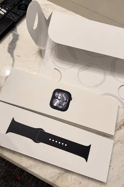 Apple Watch Series 11 بالضمان