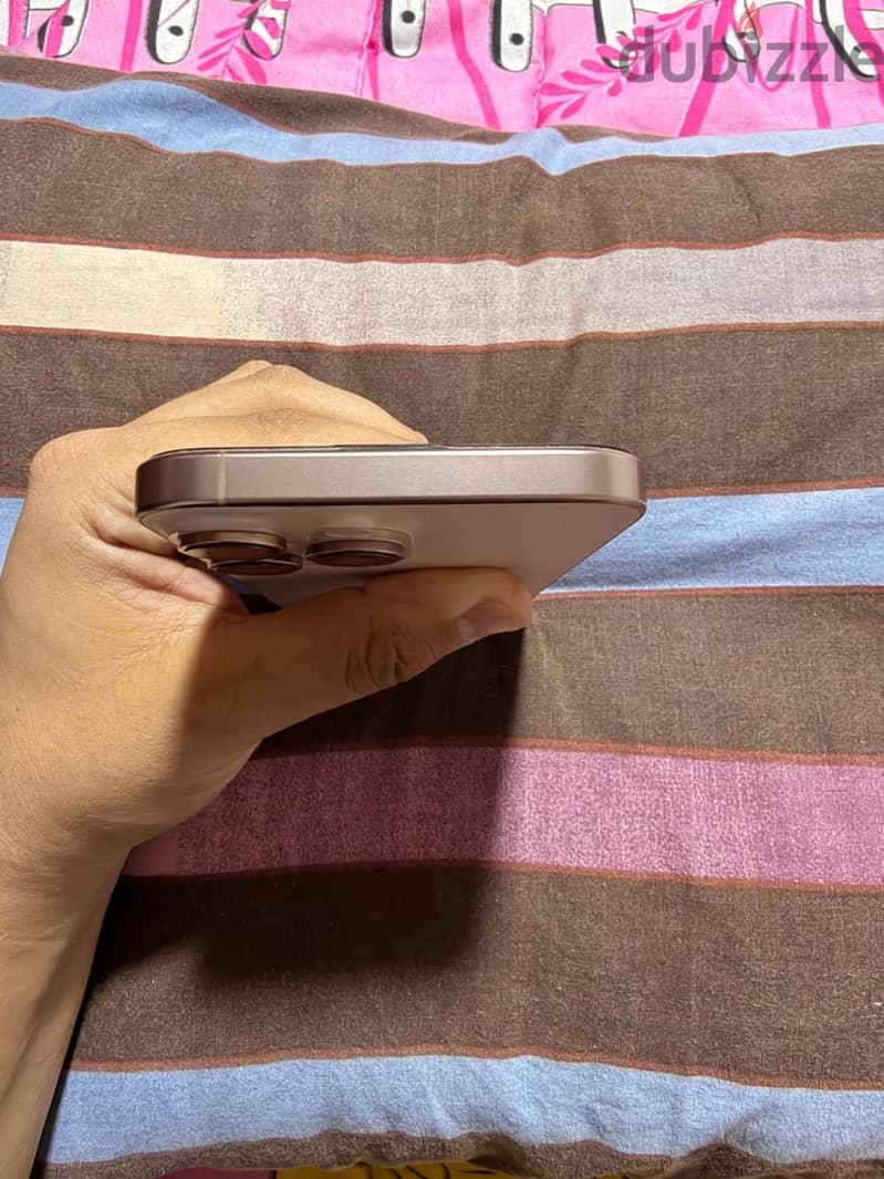 Apple - iPhone 16 Pro Max 3