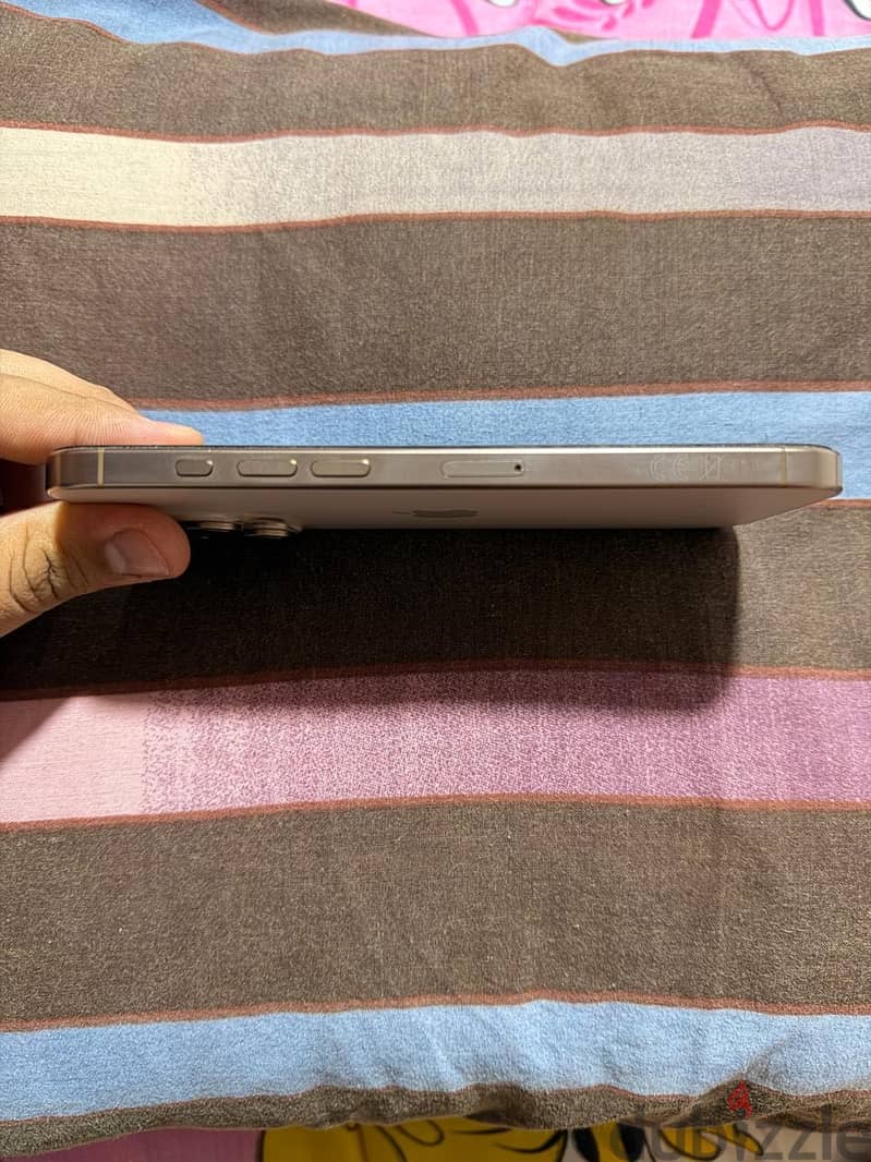 Apple - iPhone 16 Pro Max 5