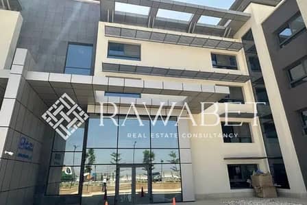 عيادة  للايجار 80 م في مول mid town نيو جيزة استلام فوري تشطيب الترا سوبر لوكس بالتكيفات ف أحد أرقى المواقع التجارية و الادارية و الطبية في6 اكتوبر