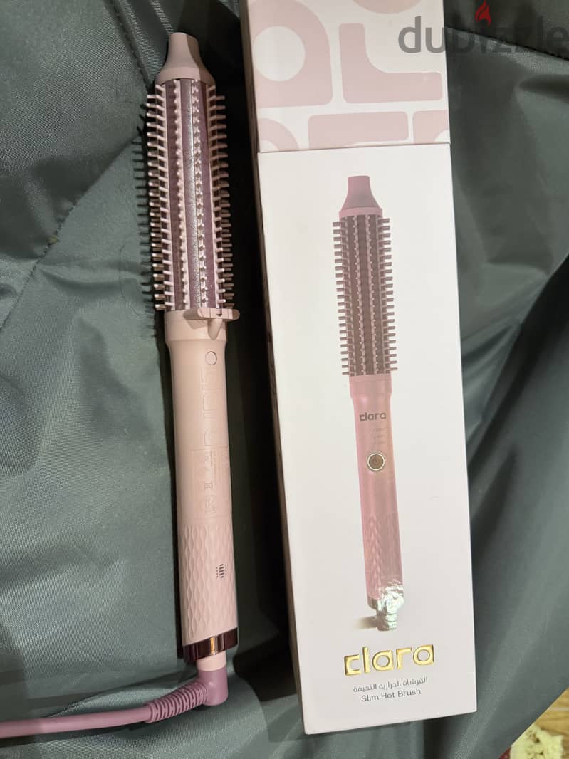 CLARA Ionic Slim Hot Brush 1