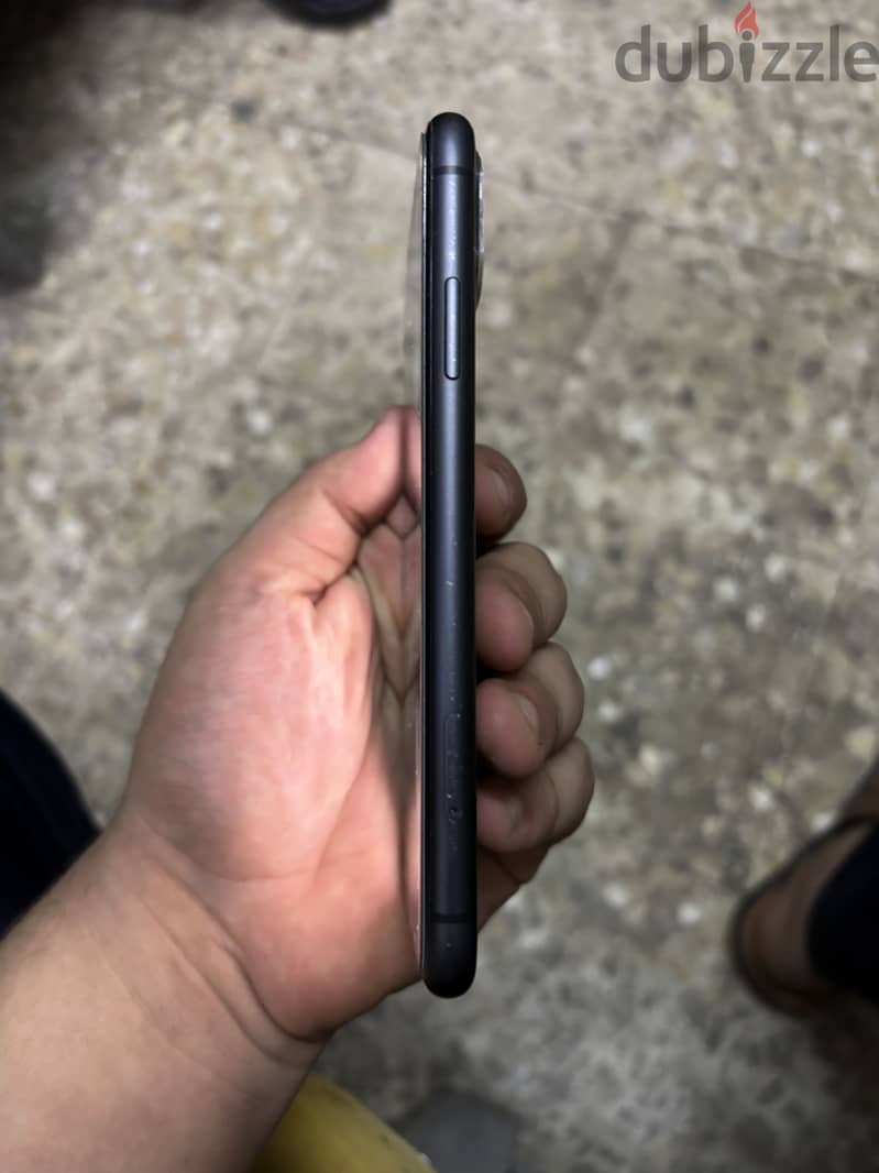 Apple - iPhone 11 7