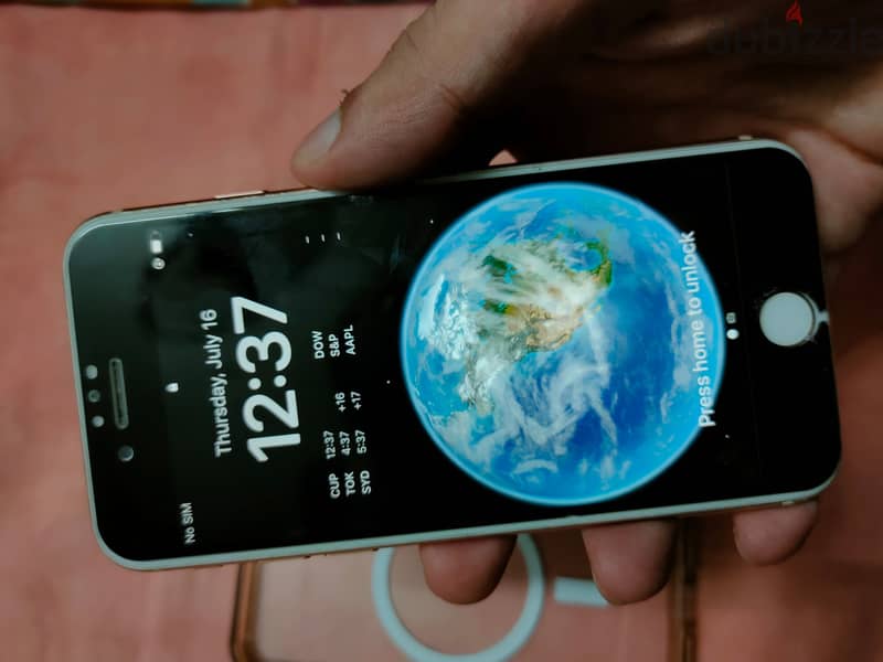 Apple - iPhone 8 5