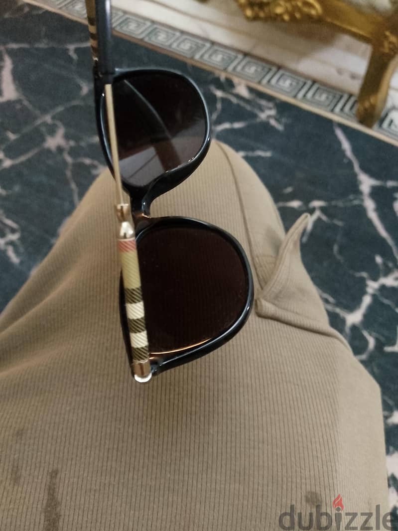 BURBRRY made in italy 2