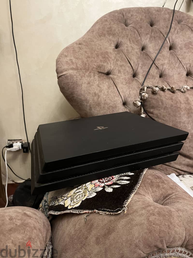 Ps4 pro used 1