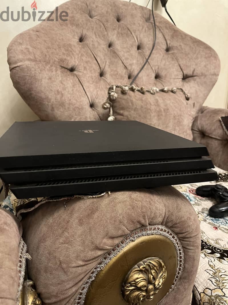 Ps4 pro used 4