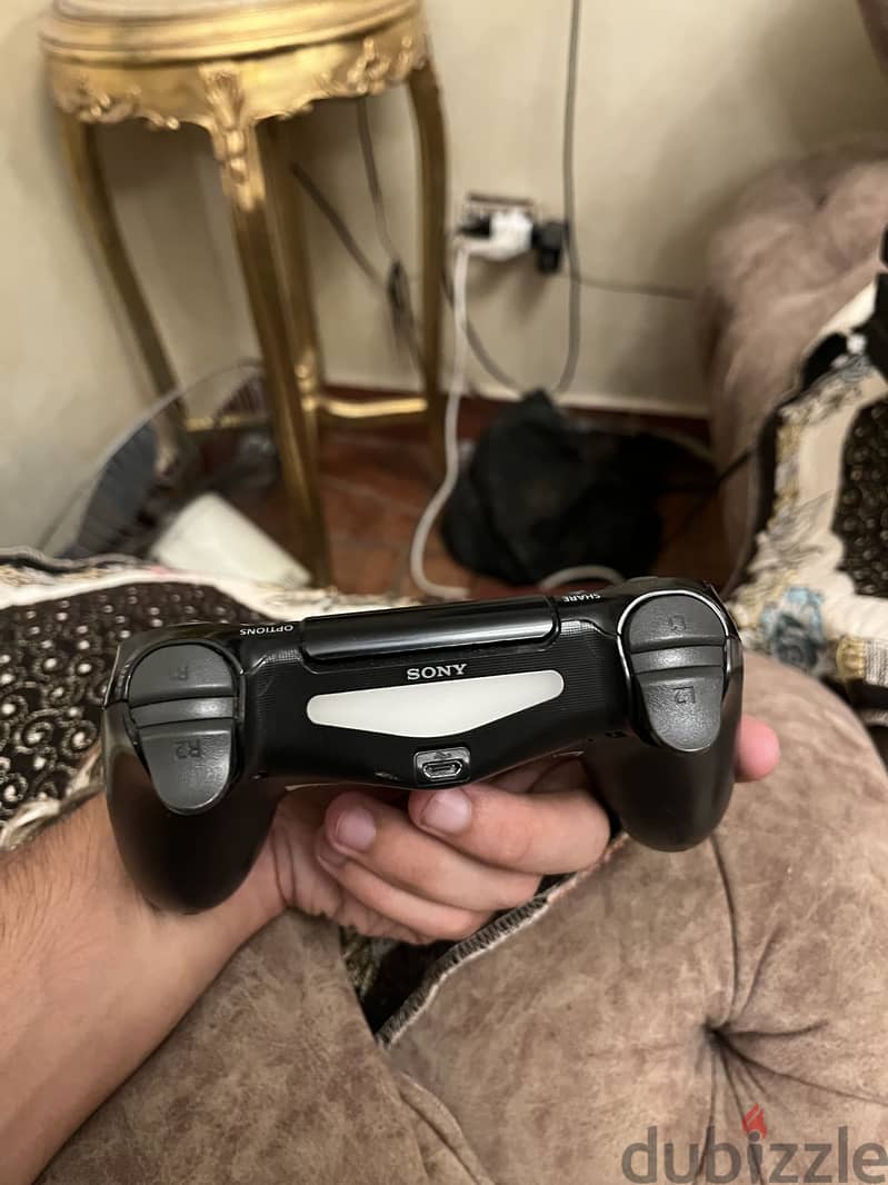 Ps4 pro used 6