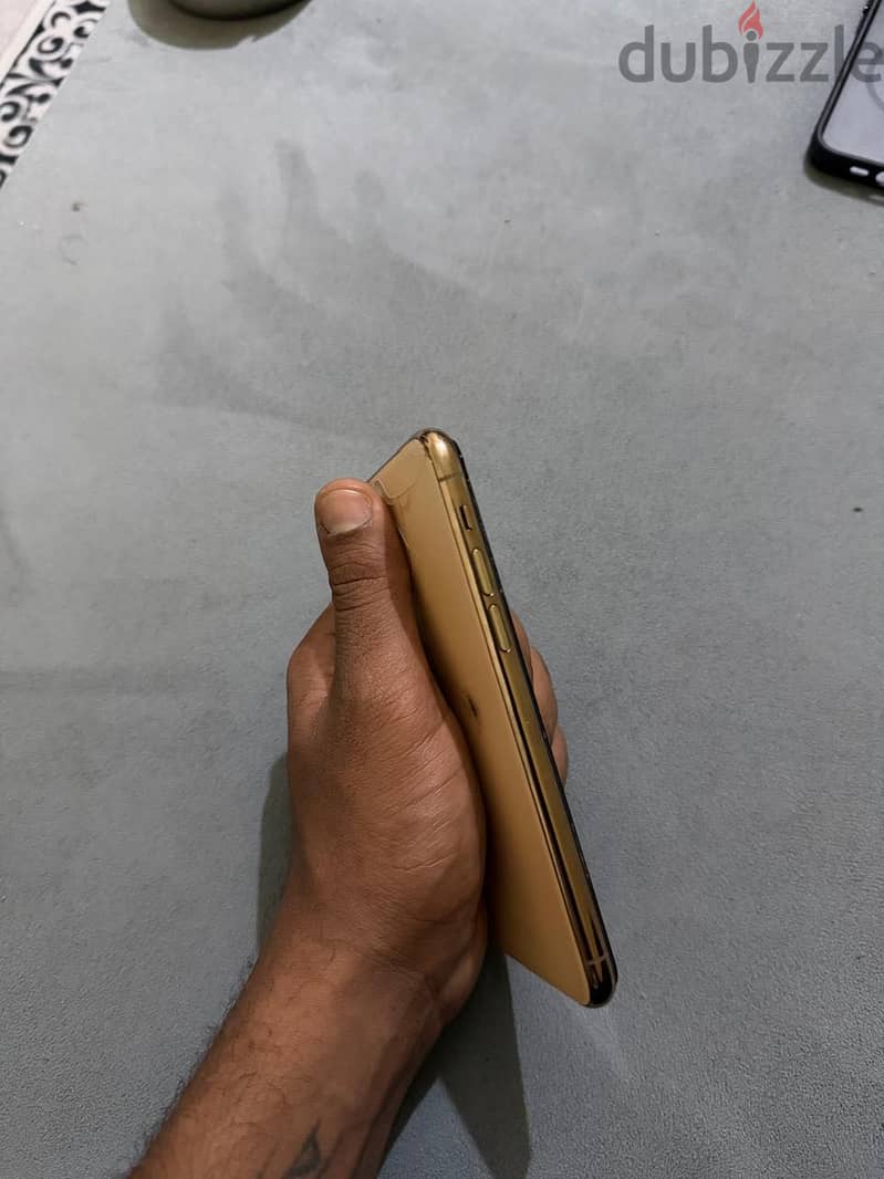 Apple - iPhone 11 Pro 3