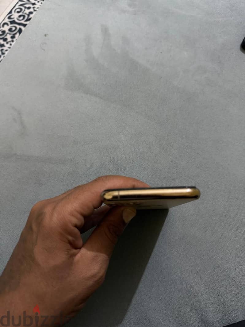 Apple - iPhone 11 Pro 6