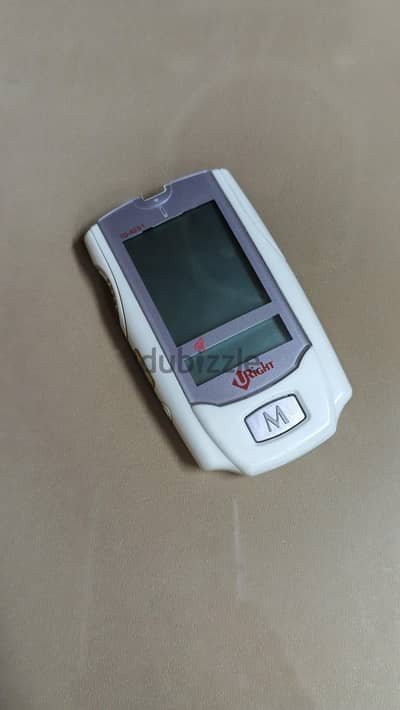 جهاز قياس سكر الدم | Blood Glucose Meter URight