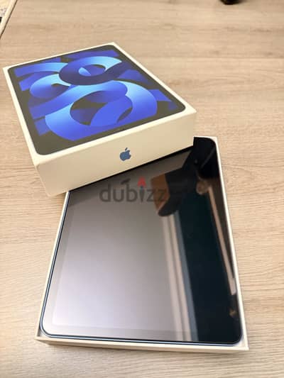 Ipad Air (5th generation) (Mint condition with box!)