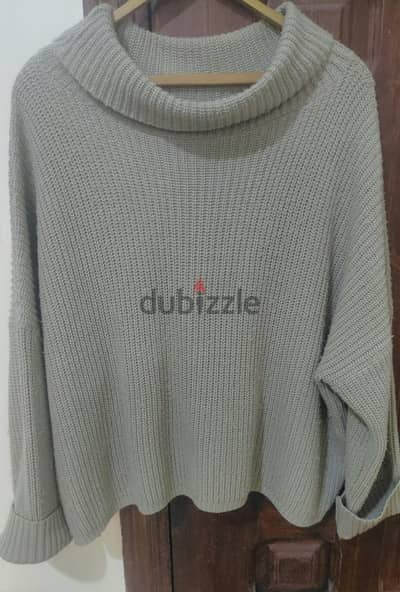 بلوفر شتوي تريكو حريمي أوفر سايز (Oversized) بسعر لقطة للتصفية