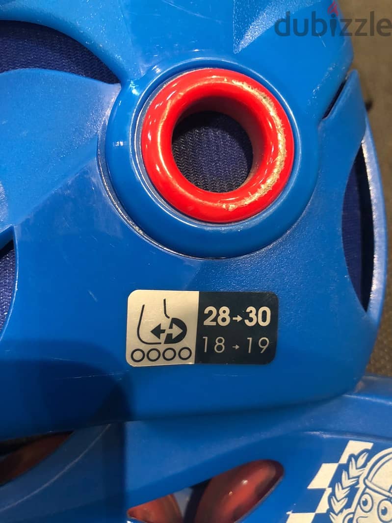 Oxelo roller skat and safety protection 1