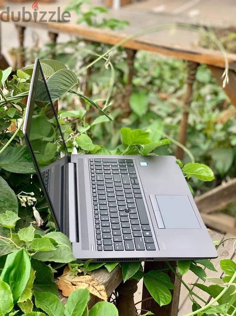 hp ZBook G 5 1