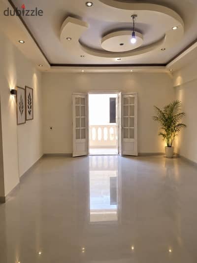 Villas in South Academy steps for ninety next to Hassan Al-Sharbatly Mosque Minute to Cairo Festival Apartment 180m in a quiet and upscale villa area Super Lux