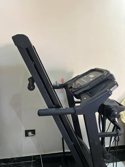 Treadmills  ADT-700V