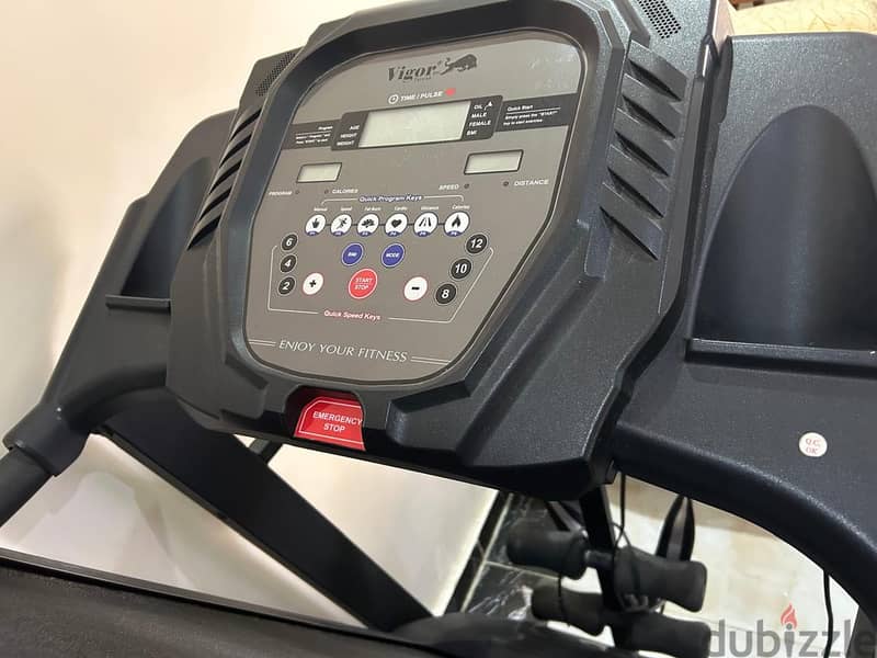 Treadmills  ADT-700V 1