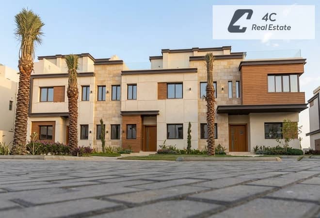 Twin house villa for sale 300m + a special roof prime location 4 bedrooms in Azzar 2 Compound Fifth Settlement New Cairo