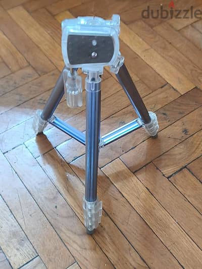 Small Tripod Vivitar