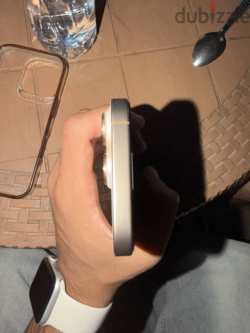 Apple - iPhone 16 Pro 2