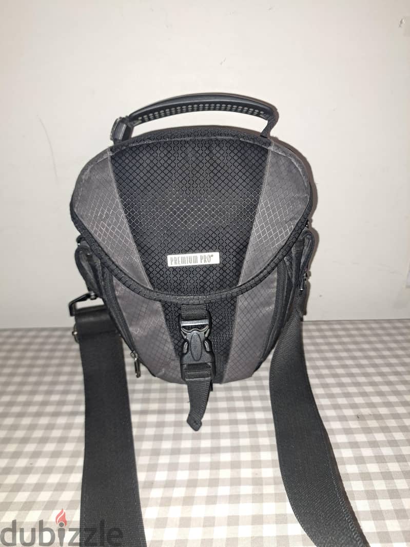 Nikon camera good condition and nice camera 8