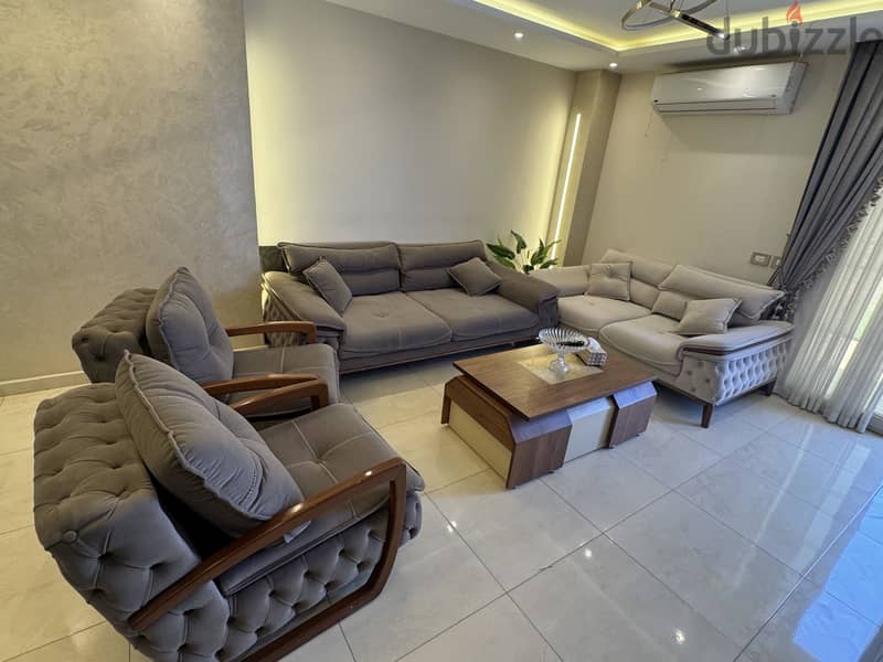 Reception sofa 2