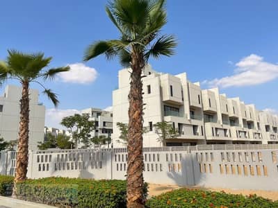Duplex 176 square meters ground with garden for rent with devices and kitchen in Compound Al-Burouj