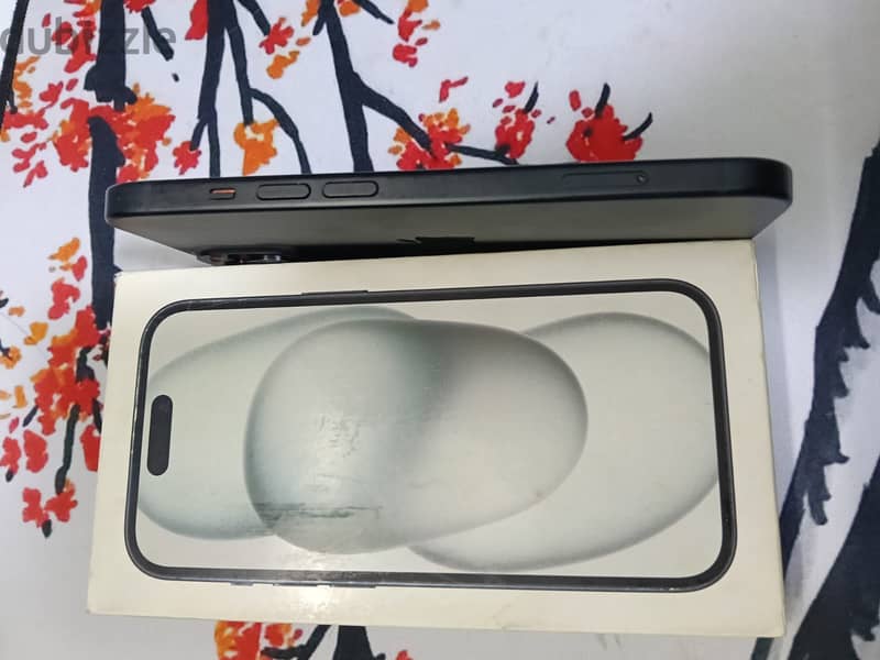 Apple - iPhone 15 4
