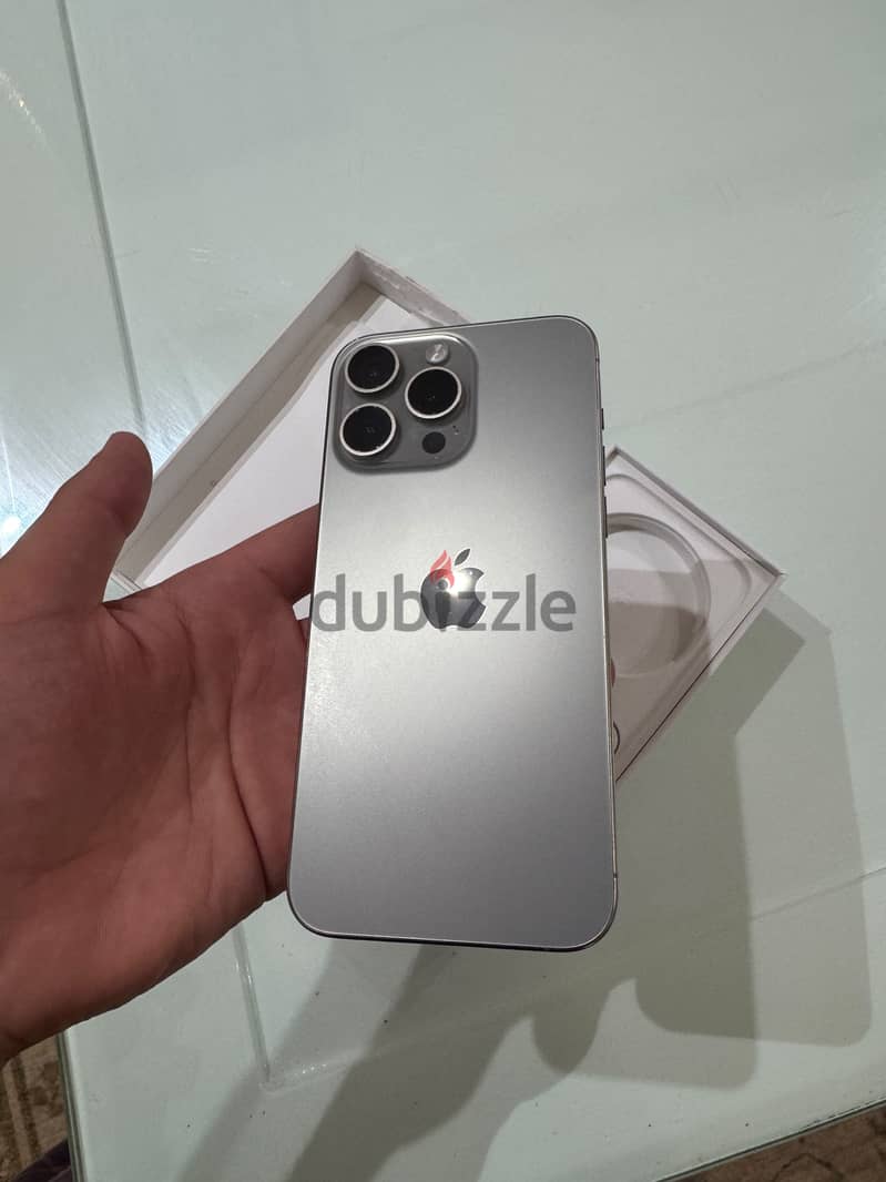 IPHONE 15 PRO MAX 3