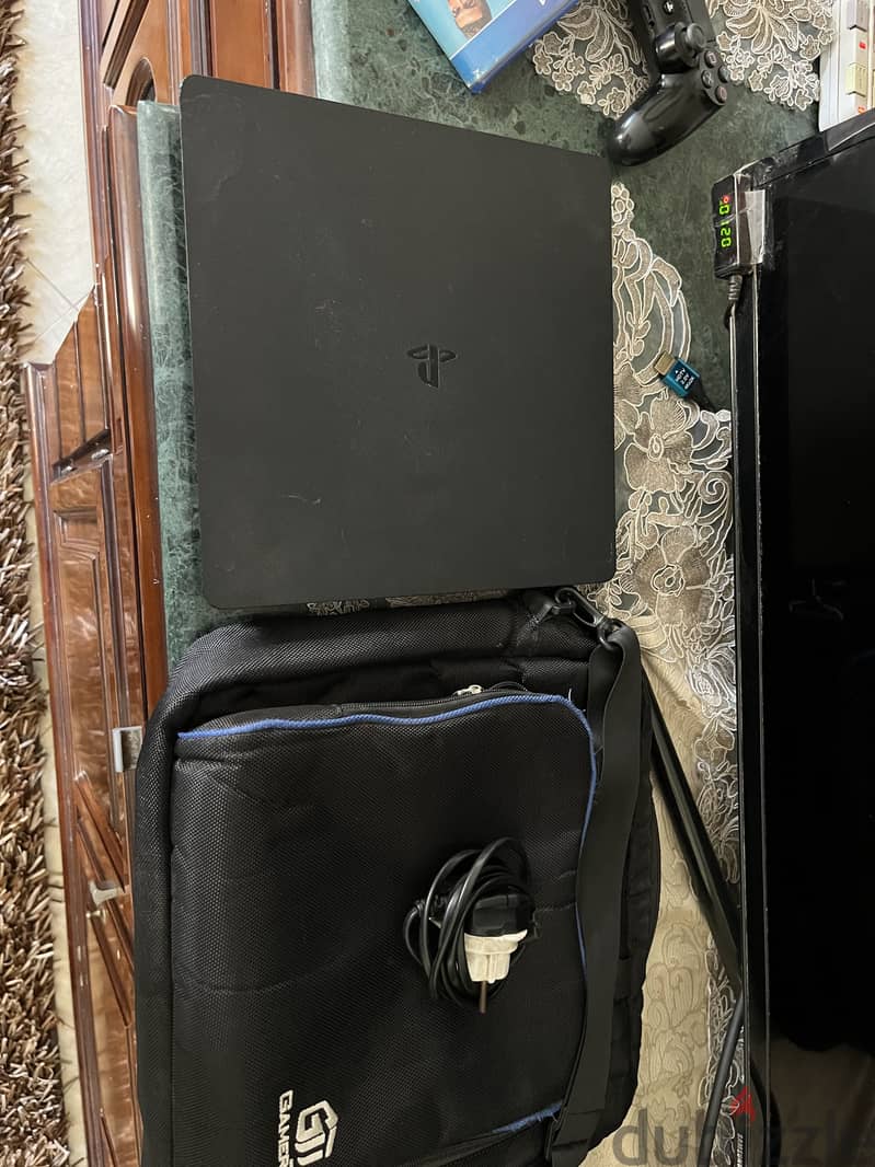 Ps4 slim 2