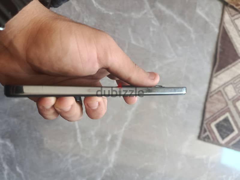 اوبو رينو 12 اف 4