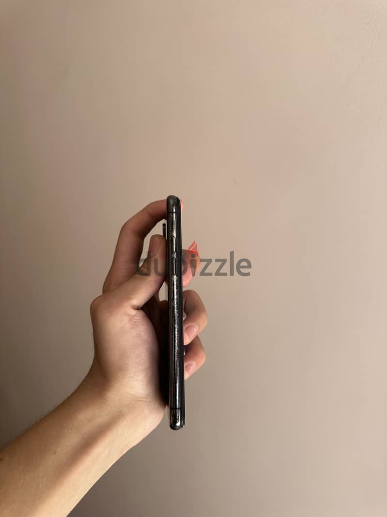Apple - iPhone X 1