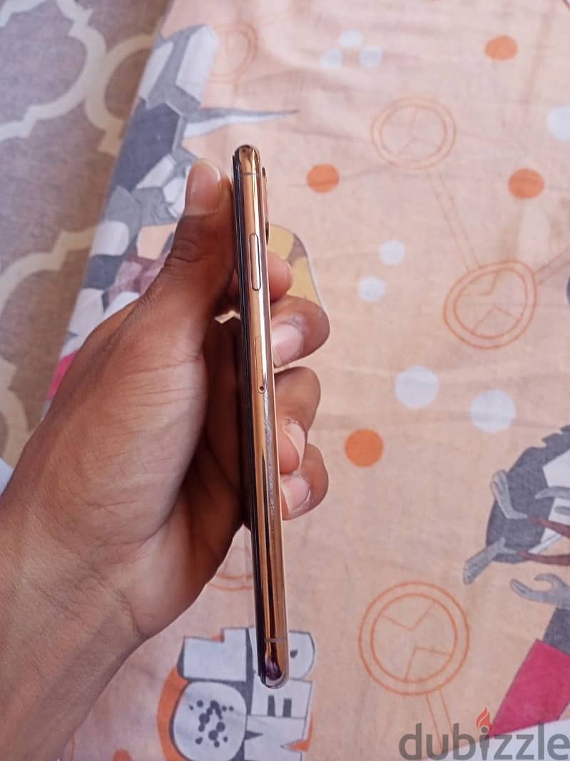 Apple - iPhone XS Max 13