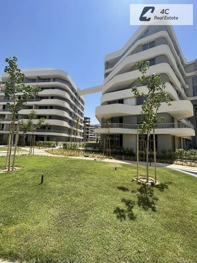 Apartment fully finished ultra super lux with down payment and installments resale below developer price 2 bedrooms in Bloomfields Mostakbal City Sale