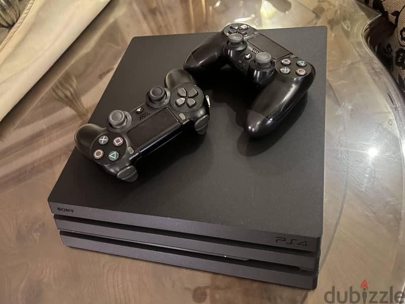 Ps4 pro used like new 2