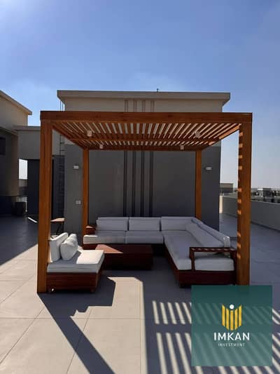 Penthouse (232 m² + 105 m² roof) available for immediate delivery at Sodic East Compound; purchase via a 10-year installment plan or with a 37% discou