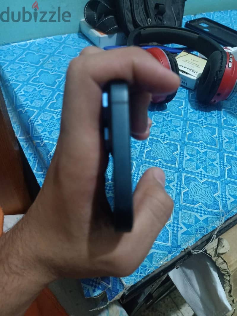 آبل - آيفون 13 4