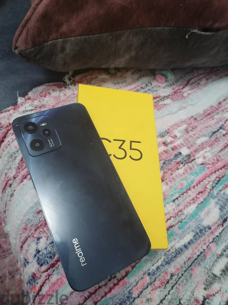 Realme C35 1