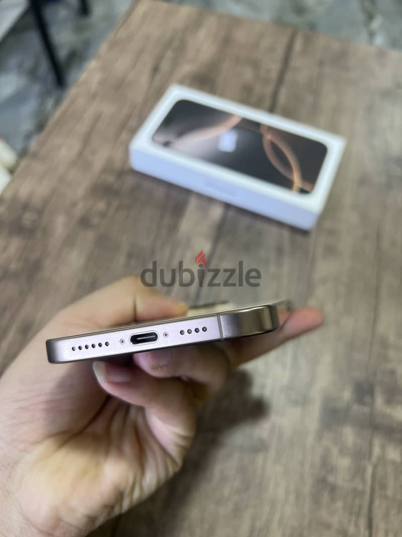 Apple - iPhone 16 Pro Max 6