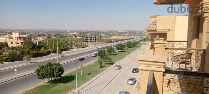 شقه نادره في افضل مواقع بيت الوطن الجولف سيتي العبور