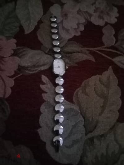 الساعه cK