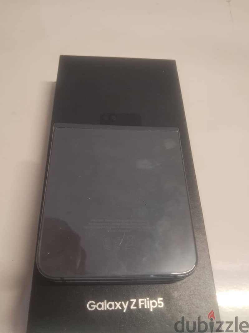 Samsung Z Flip 5 3