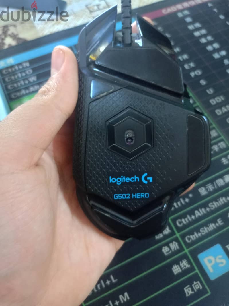 Logitech G502 HERO 1