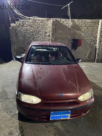 فيات سيينا 2000