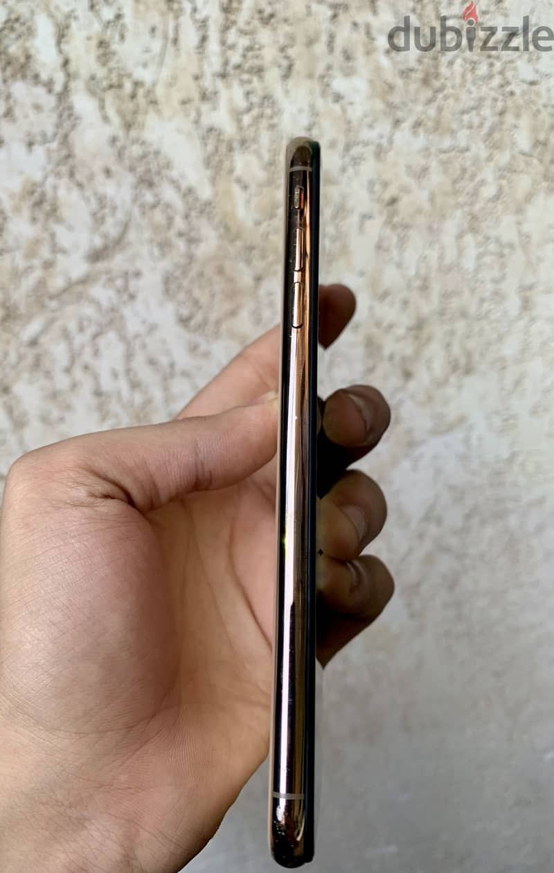 iPhone XS Max 5