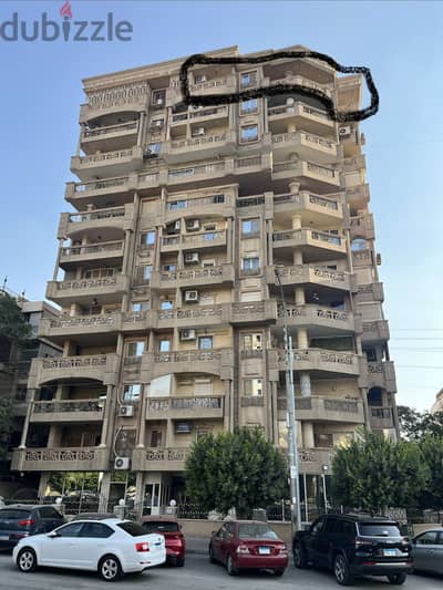 شقة للبيع ٢٣٥ متر مسجلة شهر عقارى فى شارع عبدالعزيز فهمى